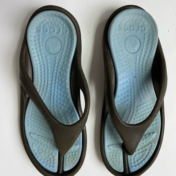 CROCS Brown Strap Flip Flops with Light Blue Footbed - Picture 3 of 5